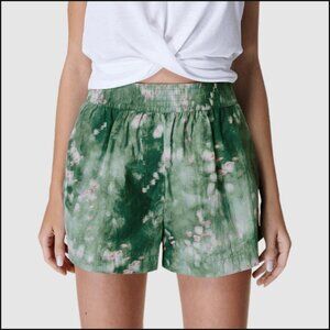 🙌 2/$55 NWT Sweaty Betty Anytime Pull On Short Green Lavender Meadow $88.00